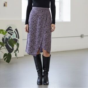 NWT HINGE FAUX WRAO SKIRT size XXS